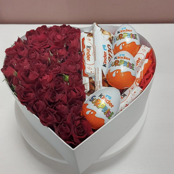 Композиция в коробке «Сладкая любовь» в Приморском