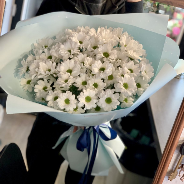 Букет 7 белых кустовых хризантем в Приморском