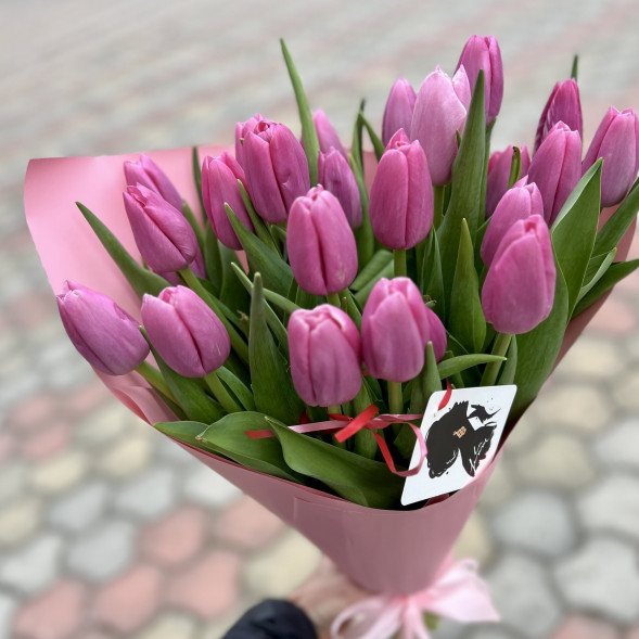 21 розовый тюльпан в Приморском