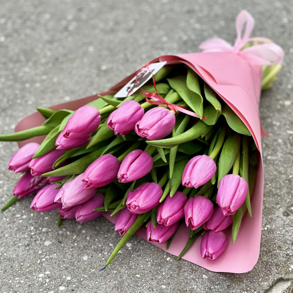 21 розовый тюльпан в Приморском