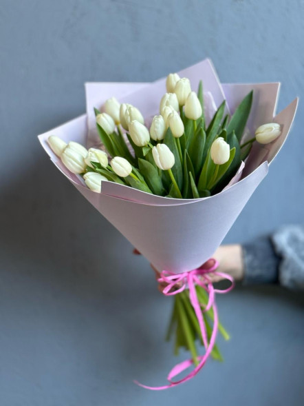 21 белый тюльпан в Приморском