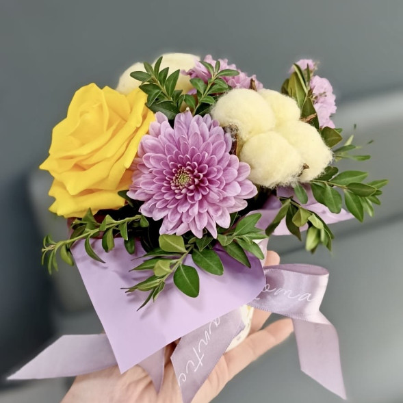 Цветы в стаканчике в Приморском