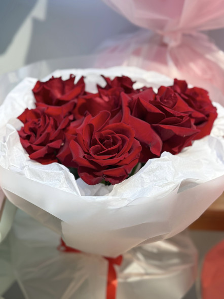 Букет из 5 французских роз в Приморском