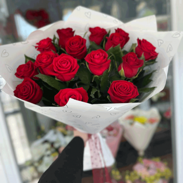 Букет 15 красных роз в Приморском