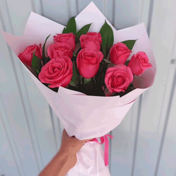 Букет 11 розовых роз в Приморском