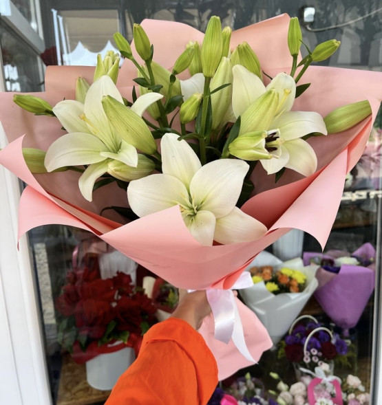 Букет из 3 лилий - Мелодия любви в Приморском