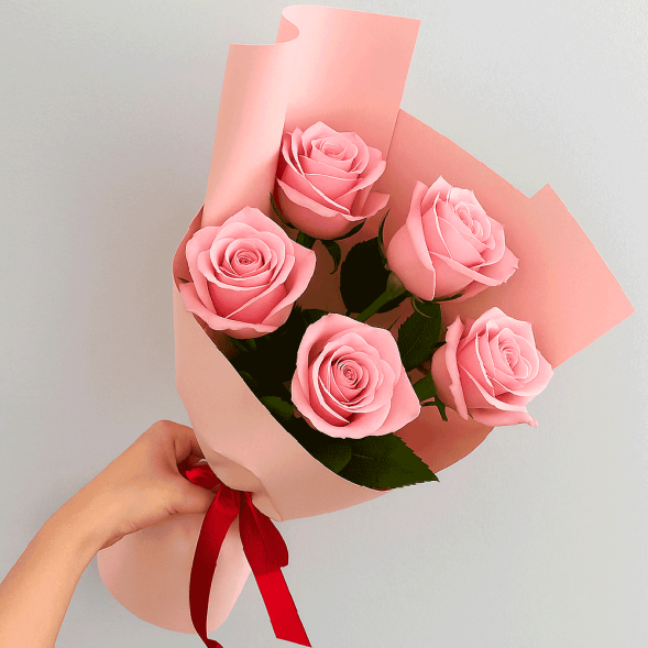 Стильный букет 5 розовых роз в Приморском